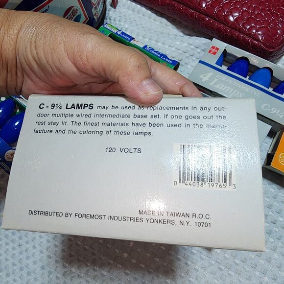 FOREMOST INDUSTRIES SET OF 4 C 9.25 BLUE CHRISTMAS BULB REPLACEMENT 4 BOXES - Picture 3 of 3